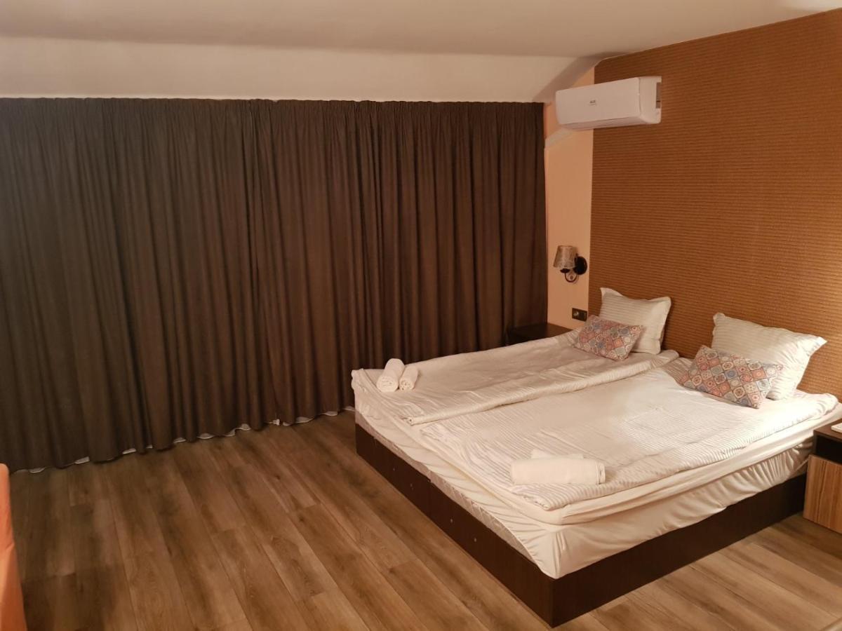 Family Hotel Vaso Varna Exterior photo