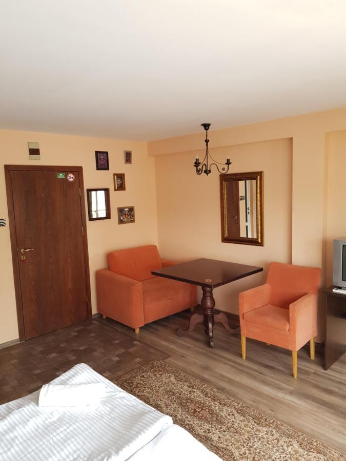 Family Hotel Vaso Varna Exterior photo
